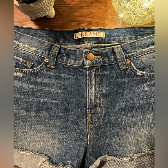 Excellent Condition J Brand Cut Off Jean Shorts Size 31. - Picture 2 of 5